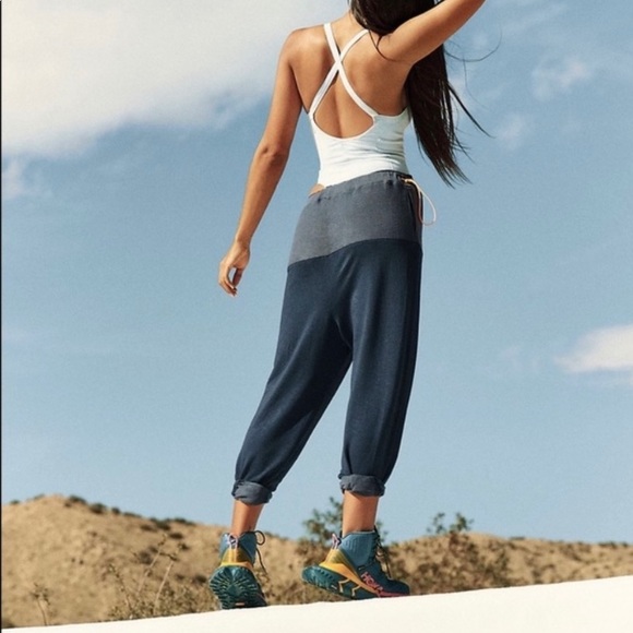 NEW FREE PEOPLE Movement Heather Gray Surfside Straight Leg Jogger Pants - Picture 5 of 10